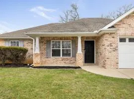 One level modern Spring Hill home