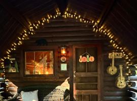The Drake Cabin in The Forest, chata v destinaci Cosby