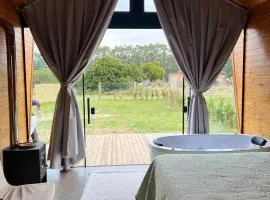 Chalé Tiny house com banheira e lareira