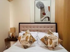 A Dreamy Elegant Studio
