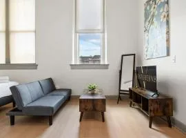 Bright and Modern Studio in Louisville # 305