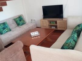 Los Kalanchoes, acomoda&ccedil;&atilde;o em condom&iacute;nio em Caucel