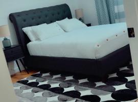 Lucas, caba&ntilde;a o casa de campo en Edmonton