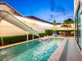 Phirom one pattaya poolvilla, hotel in Nong Prue