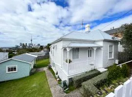 LA CASA BONITA PONSONBY Auckland