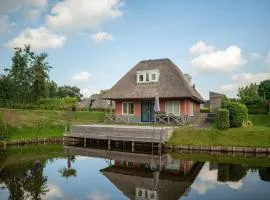Comfortable Waterfront Park Retreat