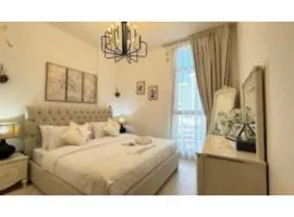 1BR Urban Oasis - Chic Poolside Retreat