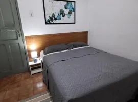 Quarto econômico 25 de agosto