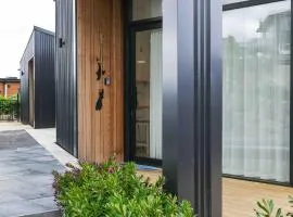 Architectural guest house in St Clair