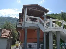 Nature Retreat in Testico