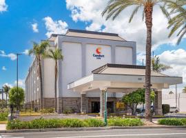 Comfort Inn Anaheim Resort, guest house in Anaheim