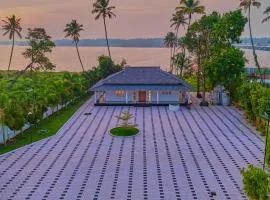 Ashtamudi Lake Villa by VOYE HOMES - Pet Friendly & Events Welcome