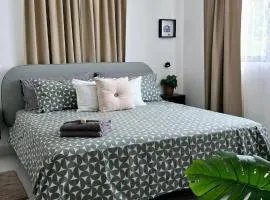 2 Bedrooms, 2 Bathrooms, AC, WiFi, Pool, GYM, No Blackouts, Santiago