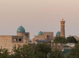 Mubina East Hotel, hótel í Buxoro