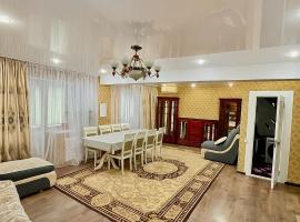 VIP Karatal 4k City Plus Wi-Fi, Smart TV, hotel in Taldykorgan