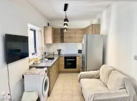 Be Happy Three-Bedroom Apartment