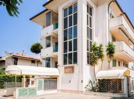 Residence Maison Raha, ξενοδοχείο σε Marina di Massa