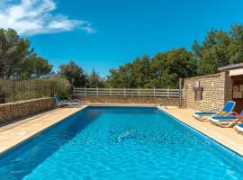 Villa les Vallons, hôtel à Lioux