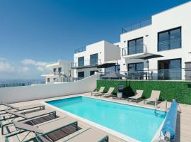 Bela Vista with sea view, jacuzzi and private pool, Hotel in Lourinhã