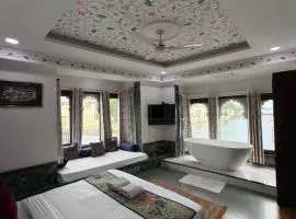 Hide-In Udaipur - A Lake View Boutique Hotel