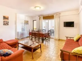 Apart en Paseo Marítimo 2-3