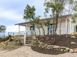 Lake Buchanan Retreat w/Hot-Tub