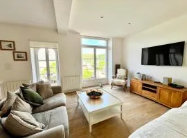 La Maison Rose at Lyvet Port is a beautiful Pet Friendly Riverside Gite close to Dinan Sleeps 6