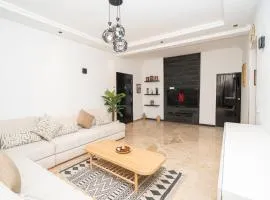 La Brise de Merkala - Appartement spacieux avec Balcon - 5' à pied de la plage de Merkala et de la Corniche - WIFI et IPTV