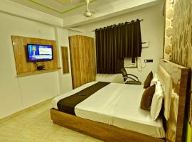 Hotel Golden Tower At Delhi Airport, hotel en Nueva Delhi