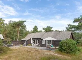 Holiday Home Læff - 50m from the sea by Interhome