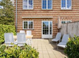 Apartment Odeta - 100m from the sea by Interhome, hotel v destinaci Bøtø By