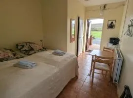 Staðarhóll Guesthouse Room B