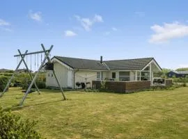 Holiday Home Reimer - 700m from the sea by Interhome