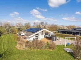 Holiday Home Tjakko - 700m from the sea by Interhome
