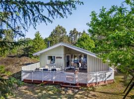 Holiday Home Karlotta - 2-2km from the sea by Interhome, готель у місті Bolilmark