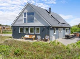 Holiday Home Taio - 500m from the sea by Interhome, hotel in Lakolk