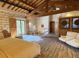 LE DOMAINE D AMBRE La maison des Ecuries, hôtel à Vauvert