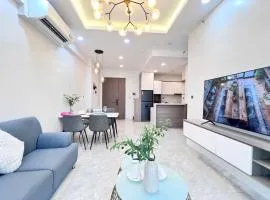 2BR The Peak Midtown M8