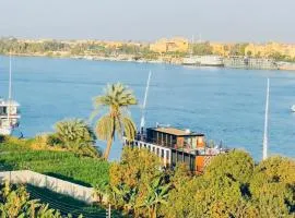 pradise house holday