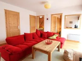 3 pièces cosy : Jardin, Wifi, Parking, 700m des pistes, 50m des commerces - FR-1-572-44