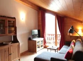 4 pièces spacieux bien équipé avec Wi-Fi et parking, au pied du ski bus - FR-1-572-241