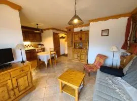 Appartement 3 pièces cosy, 6 personnes, près de la piscine et du ski bus, parking inclus. - FR-1-572-285