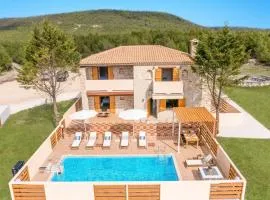 Villa Artemisia by Villa Plus
