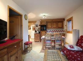 Charmant 3 pièces - 6 pers, 2 sdb, parking, au pied du ski bus et à 10 min du centre - FR-1-572-5, hotel v destinaci Arâches-la-Frasse