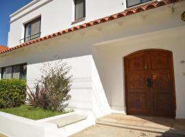 Beach House AP, hotel in Miramar