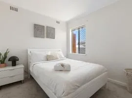 Rockingham Beach Breeze 2BR Retreat