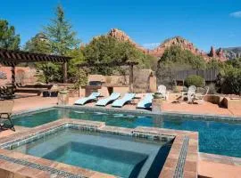 High end Haven for Family - Views Luxury Pool