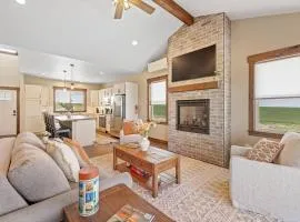 Grand Opening! Mountain Views-Fireplace-Families