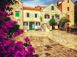 Dvokrevetni studio Centar, מלון זול בסטארי גראד