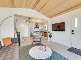 Walkable Downtown Chandler Oasis w/ Private Patio